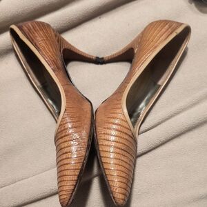 Elegant Tan Women's Pumps